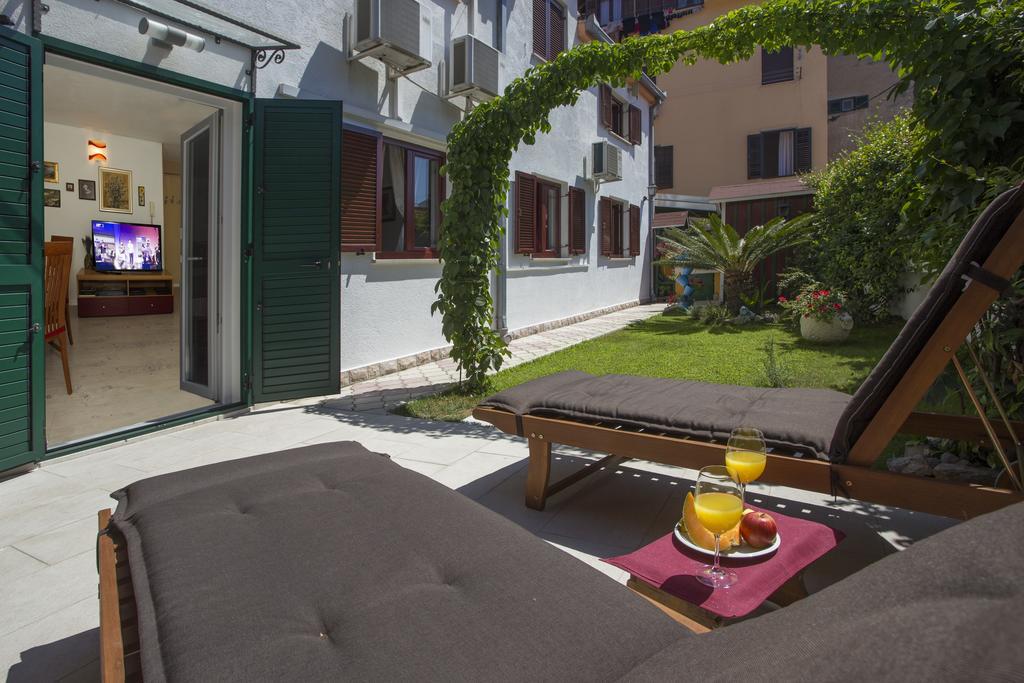 City Center Apartment Kadena Split Extérieur photo